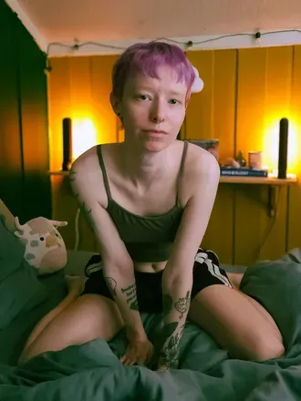 @queer.teddy
