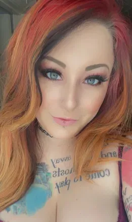 @vivvhartleigh