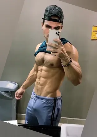 @canelonfox