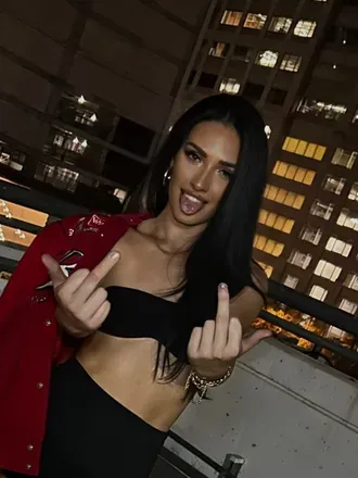 @brunettebarbie111
