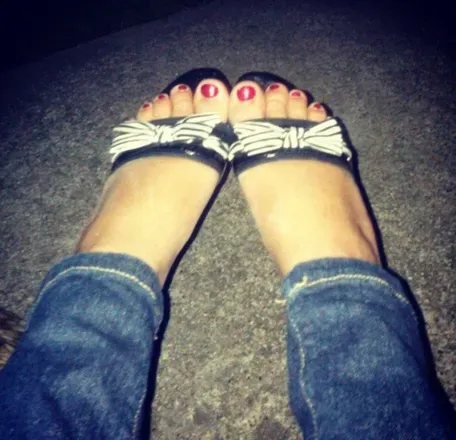 @pretty.princess.feet
