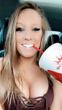 @laurencakezzz