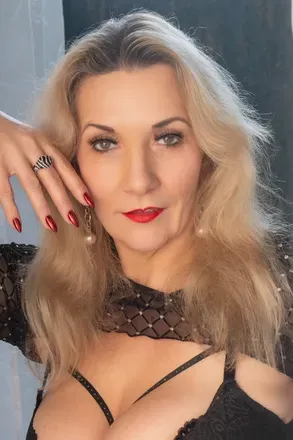 @sandybigboobs
