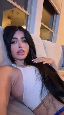 @larissalimareal