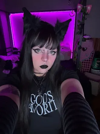 @kittxnnymph