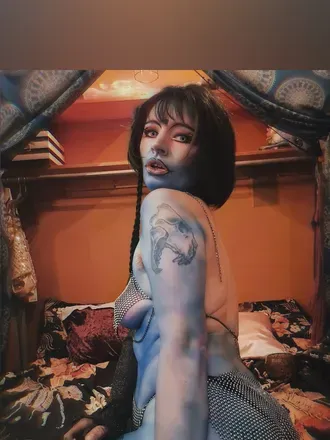 @claudia_knight