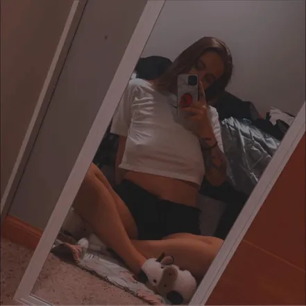@nicolek99