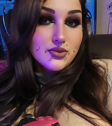 @urhotgothgf