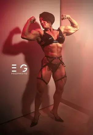 @sexymusclegoddess