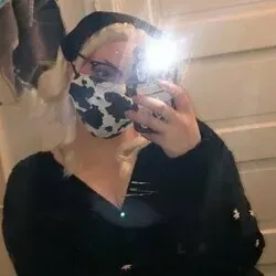 @kissingforests