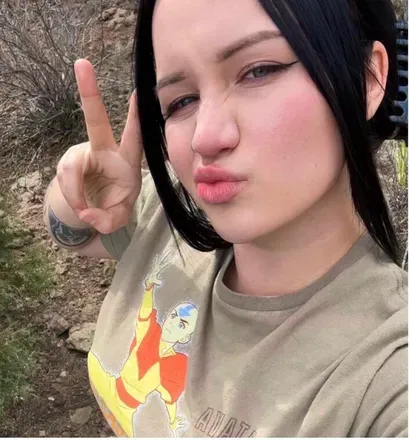 @naomithenerdvip