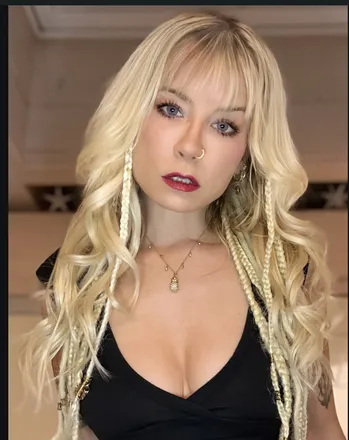 @mia_julia_vip