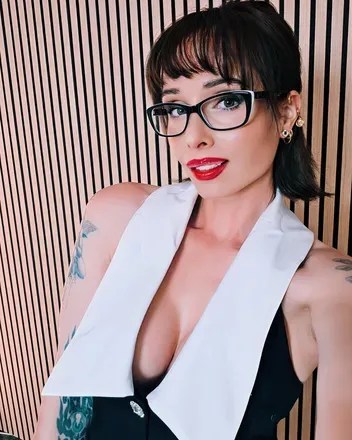 @daryajane