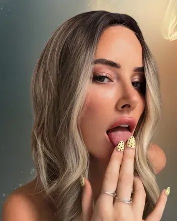 @vanessacosi