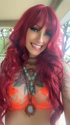@lizzierose