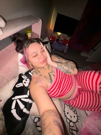 @playb0ykitten