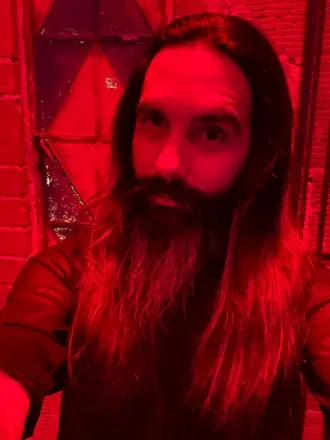 @realfoxyfeats