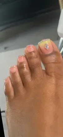 @mosprettyfeet