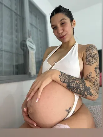@roxy_mommyhot