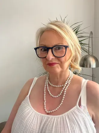 @courtesananna