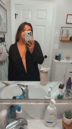 @lilybee21
