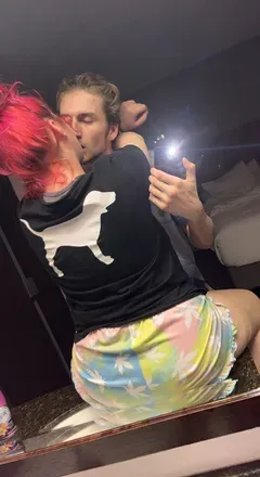 @gimmie.your.c00ch1e