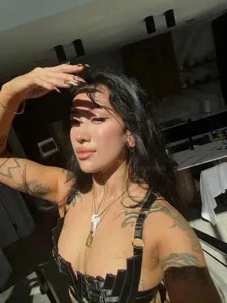 @themistressmax