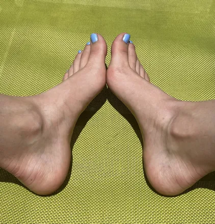 @cutetoes_n_rainbows