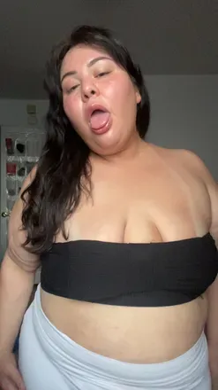 @hollywoodbimbo