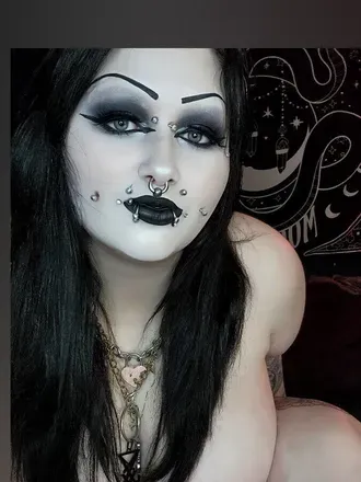 @urhotgothgf