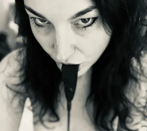 @lolamaydays