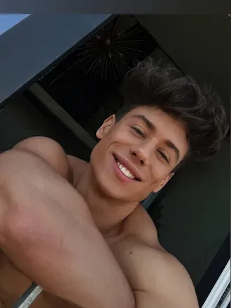 @hotbrunetteex