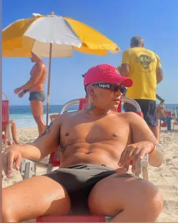 @itspastelito