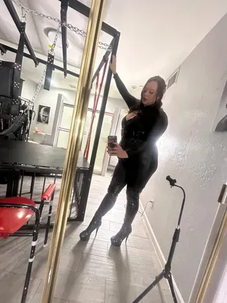 @scarlettheestrapqueen