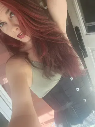 @thegirlewiththecursemark