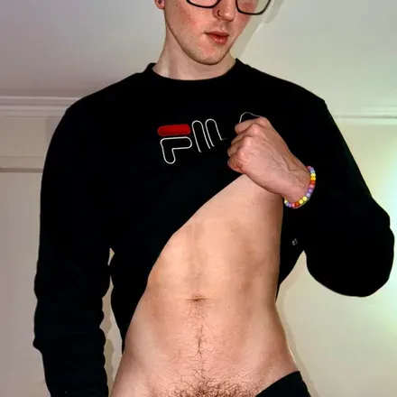 @tommykyra